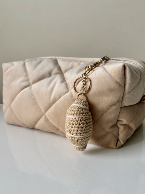 Brelok szydełkowy CROISSANT