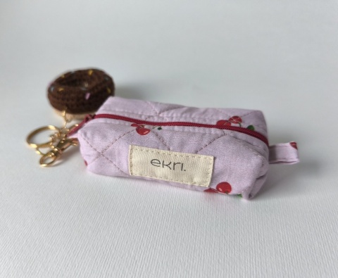 Brelok szydełkowy DONUT Z CZEKOLADOWĄ POLEWĄ