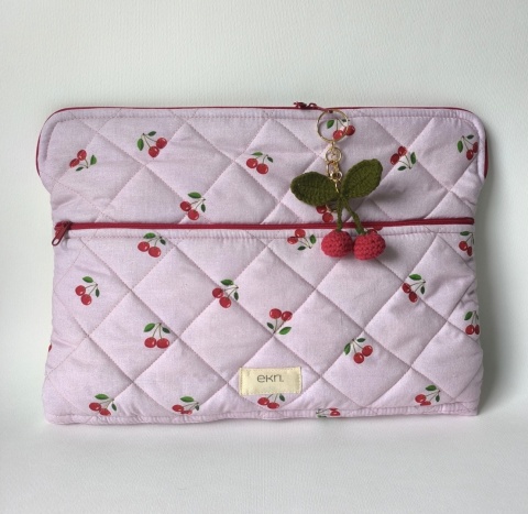 Brelok szydełkowy WISIENKI