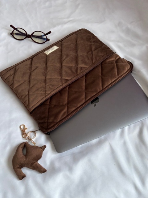 Etui na laptopa welurowe BROWN VELVET