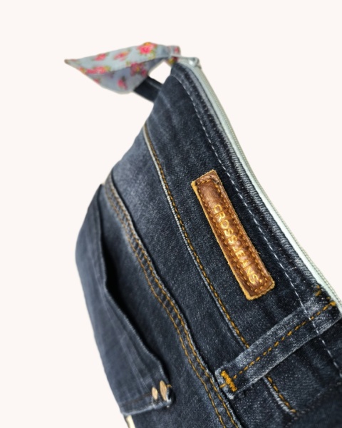 Etui na tablet UPCYCLED JEANS Słodka łączka
